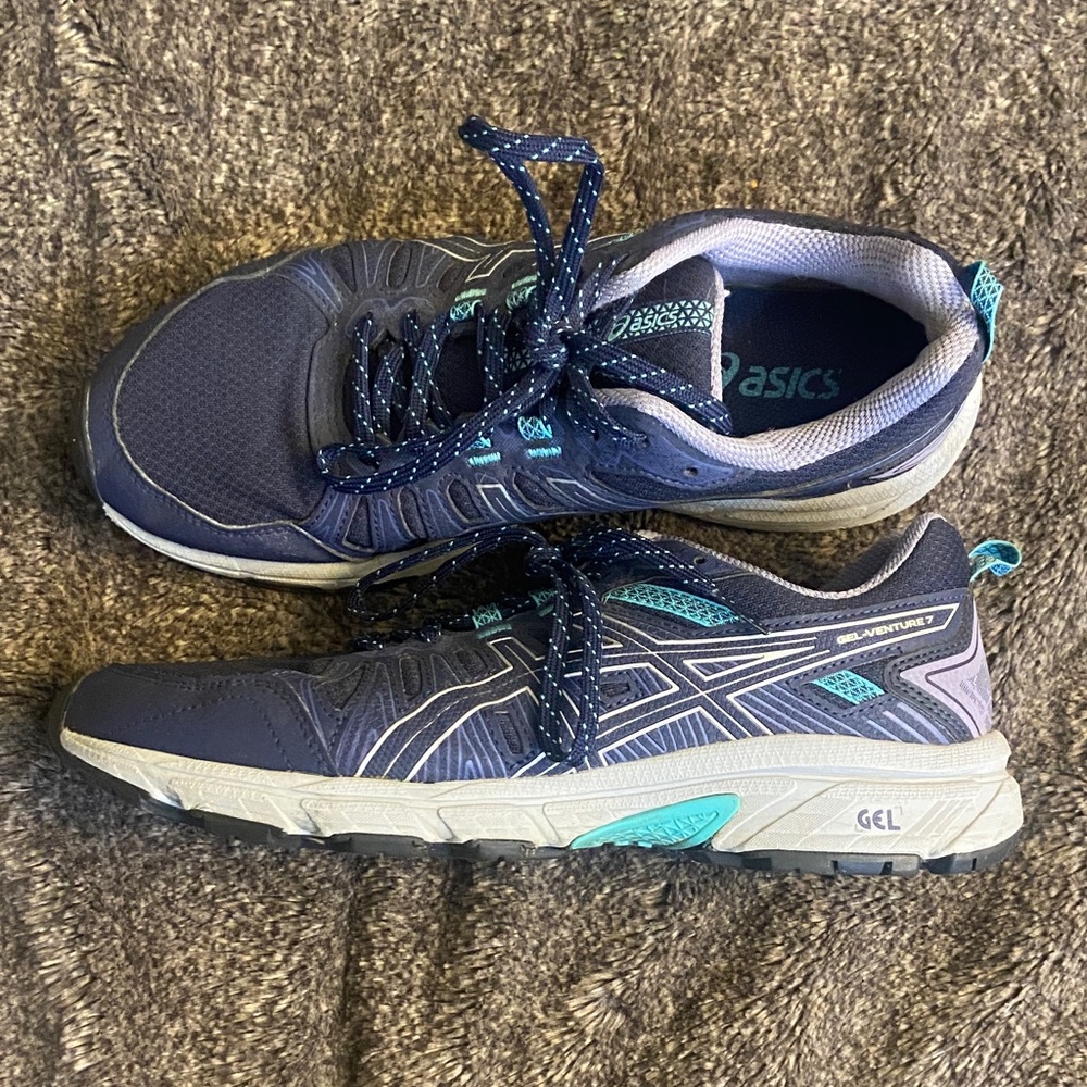 Asics Dark Blue Aqua and lavender Athletic Shoes size 9 women’s